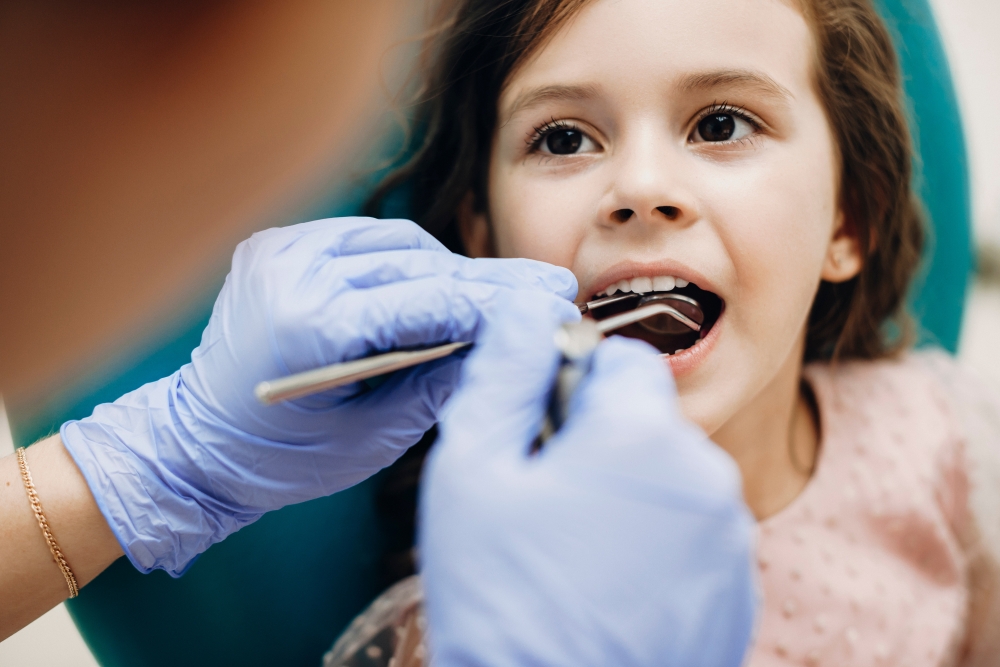 STOMATOLOGIA DZIECIĘCA (PEDODONCJA)